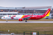 VietJet Air Airbus A321-211 (VN-A657) at  Hamburg - Finkenwerder, Germany