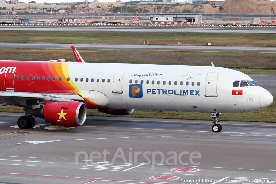 VietJet Air Airbus A321-211 (VN-A667) | Photo 360606