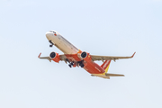 VietJet Air Airbus A321-271N (VN-A674) at  Osaka - Kansai International, Japan