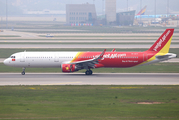 VietJet Air Airbus A321-211 (VN-A677) at  Seoul - Incheon International, South Korea