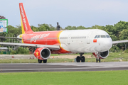 VietJet Air Airbus A321-211 (VN-A698) at  Denpasar/Bali - Ngurah Rai International, Indonesia