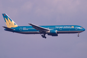 Vietnam Airlines Boeing 767-324(ER) (VN-A762) at  Frankfurt am Main, Germany