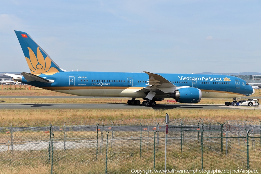 Vietnam Airlines Boeing 787-9 Dreamliner (VN-A861) | Photo 386397