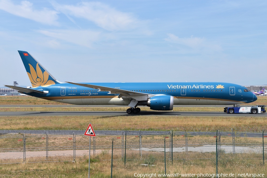 Vietnam Airlines Boeing 787-9 Dreamliner (VN-A862) | Photo 386398