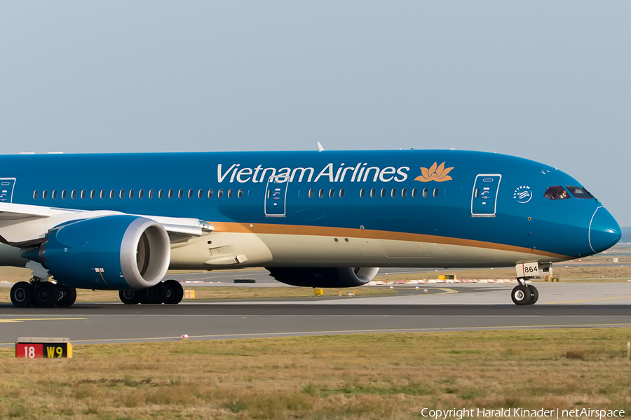 Vietnam Airlines Boeing 787-9 Dreamliner (VN-A864) | Photo 298582