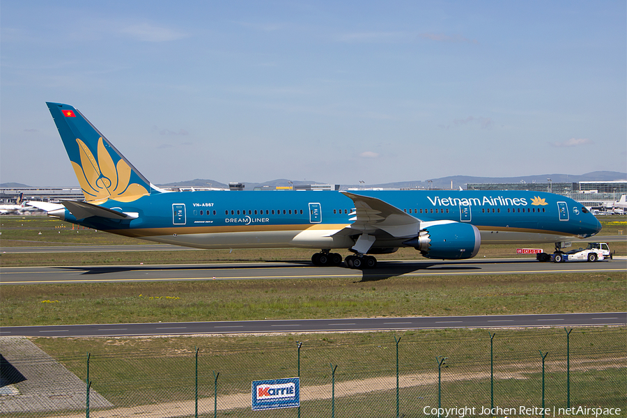 Vietnam Airlines Boeing 787-9 Dreamliner (VN-A867) | Photo 107339