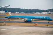 Vietnam Airlines Boeing 787-10 Dreamliner (VN-A879) at  Tokyo - Narita International, Japan