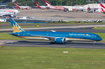 Vietnam Airlines Boeing 787-10 Dreamliner (VN-A879) at  Sydney - Kingsford Smith International, Australia