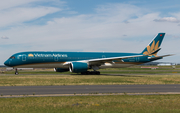Vietnam Airlines Airbus A350-941 (VN-A887) at  Paris - Charles de Gaulle (Roissy), France