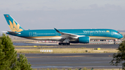 Vietnam Airlines Airbus A350-941 (VN-A889) at  Madrid - Barajas, Spain
