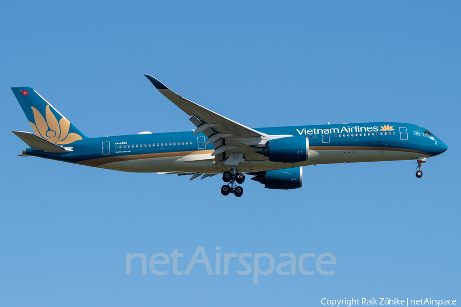 Vietnam Airlines Airbus A350-941 (VN-A893) | Photo 382647