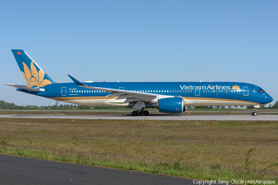 Vietnam Airlines Airbus A350-941 (VN-A899) | Photo 384302