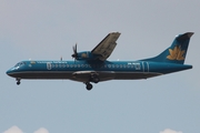 Vietnam Airlines ATR 72-500 (VN-B220) at  Ho Chi Minh City - Tan Son Nhat, Vietnam