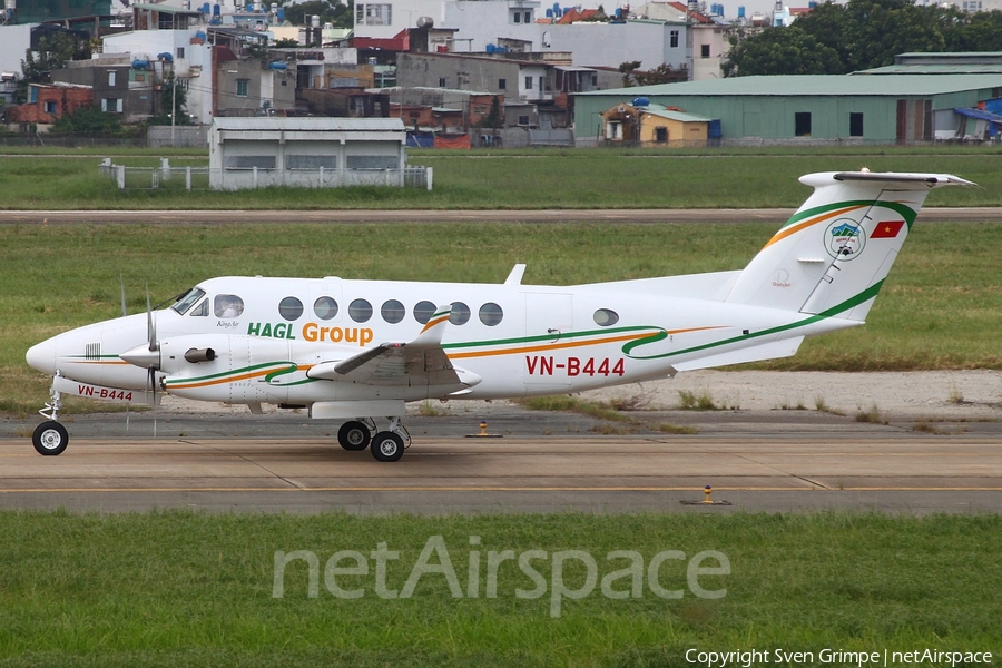 (Private) Beech King Air 350 (VN-B444) | Photo 15794