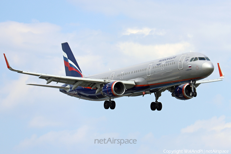 Aeroflot - Russian Airlines Airbus A321-211 (VP-BAF) | Photo 467177