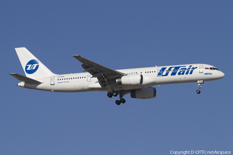 UTair Aviation Boeing 757-28A (VP-BAS) | Photo 390797