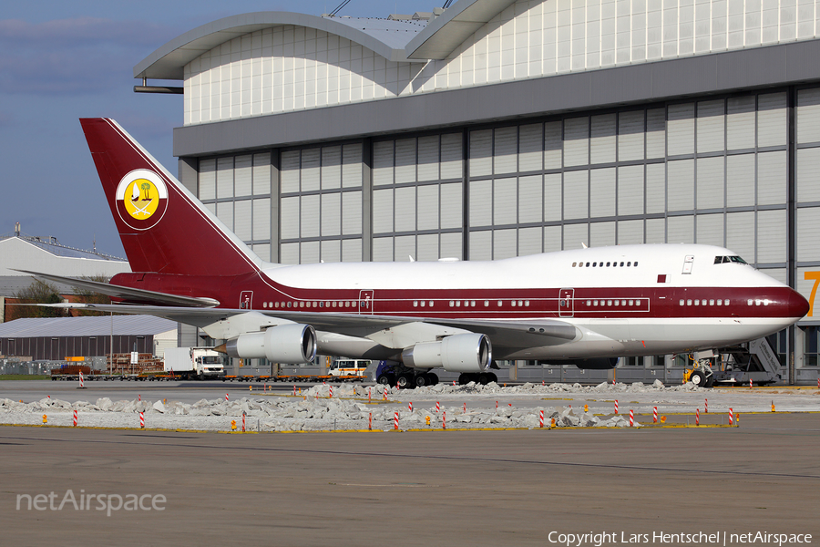 Qatar Amiri Flight Boeing 747SP-21 (VP-BAT) | Photo 74067