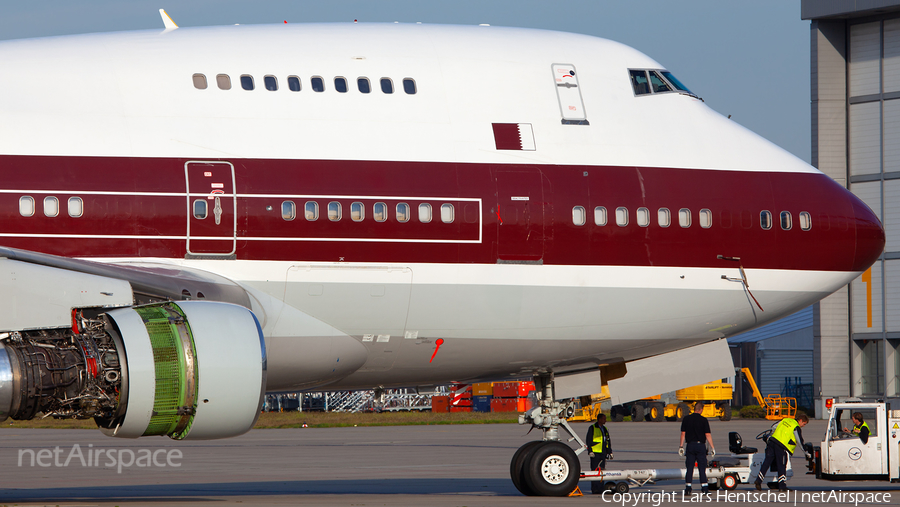 Qatar Amiri Flight Boeing 747SP-21 (VP-BAT) | Photo 418049