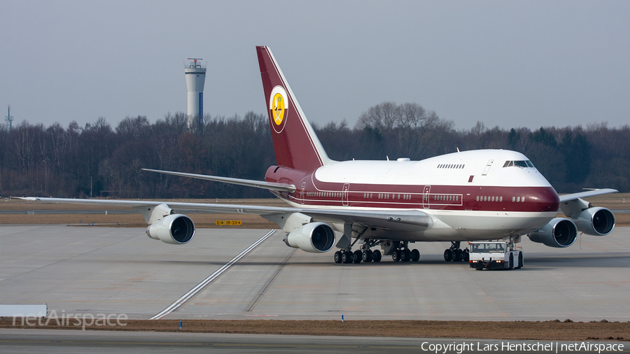 Qatar Amiri Flight Boeing 747SP-21 (VP-BAT) | Photo 424795