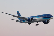 Azerbaijan Airlines Boeing 787-8 Dreamliner (VP-BBS) at  London - Heathrow, United Kingdom