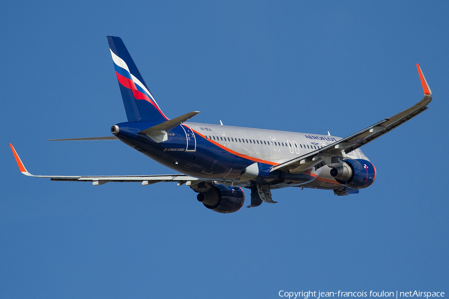 Aeroflot - Russian Airlines Airbus A320-214 (VP-BCA) | Photo 233386