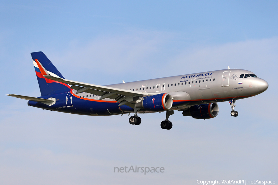 Aeroflot - Russian Airlines Airbus A320-214 (VP-BCE) | Photo 475678