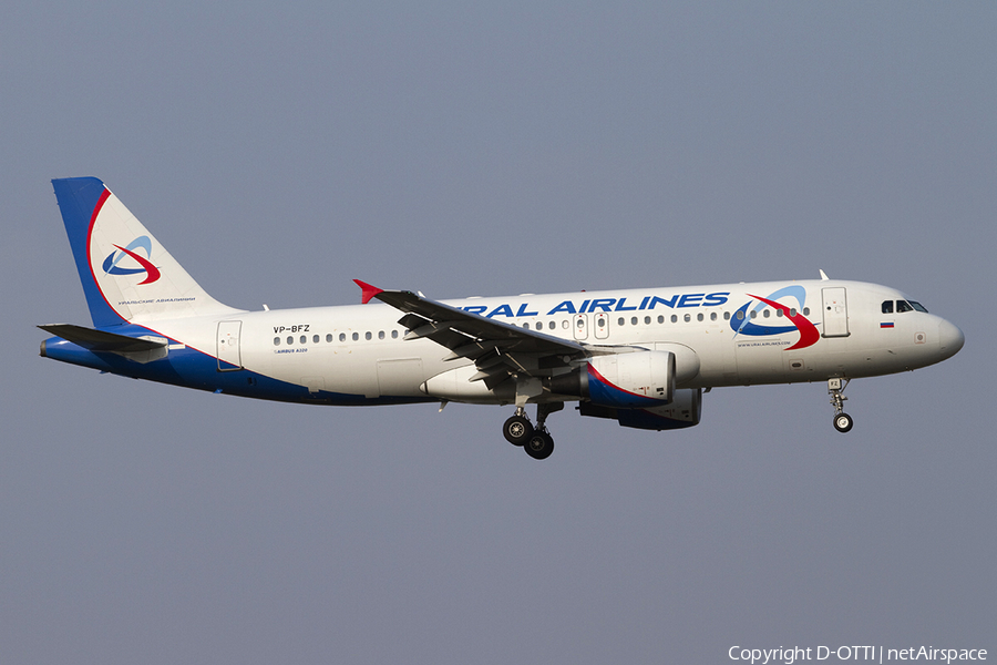 Ural Airlines Airbus A320-214 (VP-BFZ) | Photo 309010