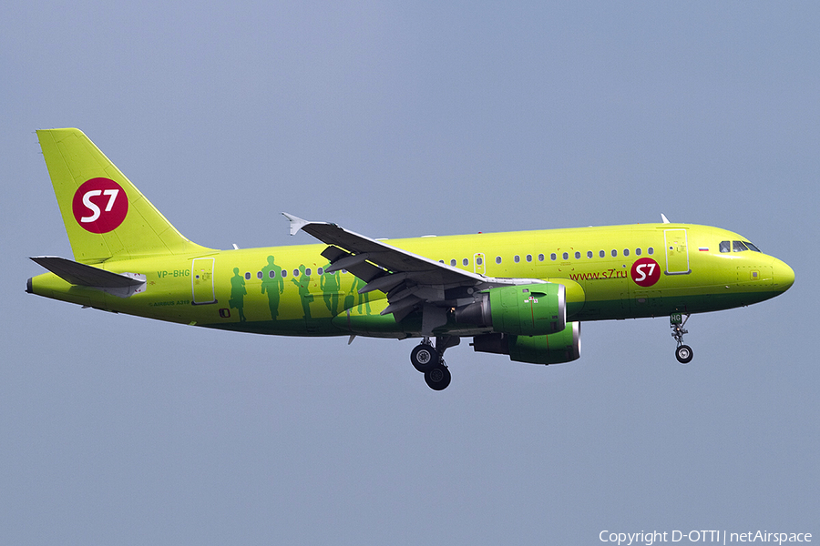 S7 Airlines Airbus A319-114 (VP-BHG) | Photo 305799