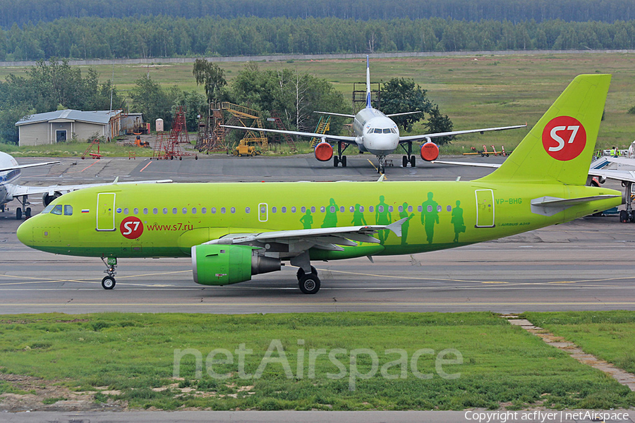 S7 Airlines Airbus A319-114 (VP-BHG) | Photo 387853