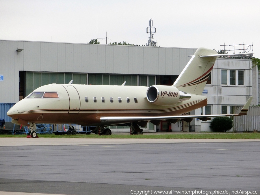(Private) Bombardier CL-600-2B16 Challenger 604 (VP-BHH) | Photo 339601