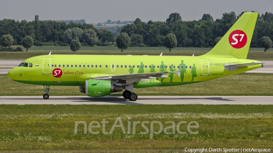S7 Airlines Airbus A319-114 (VP-BHJ) | Photo 230071