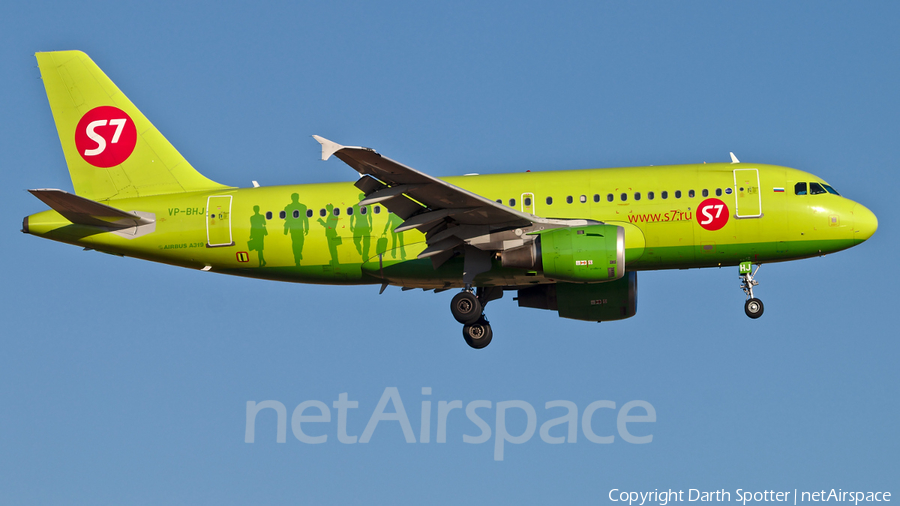 S7 Airlines Airbus A319-114 (VP-BHJ) | Photo 378387