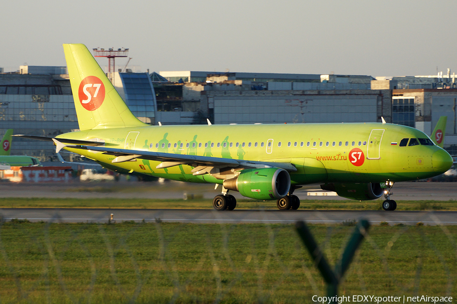S7 Airlines Airbus A319-114 (VP-BHP) | Photo 345289