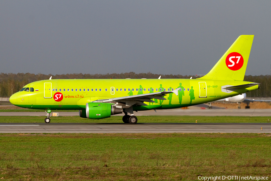 S7 Airlines Airbus A319-114 (VP-BHP) | Photo 383359