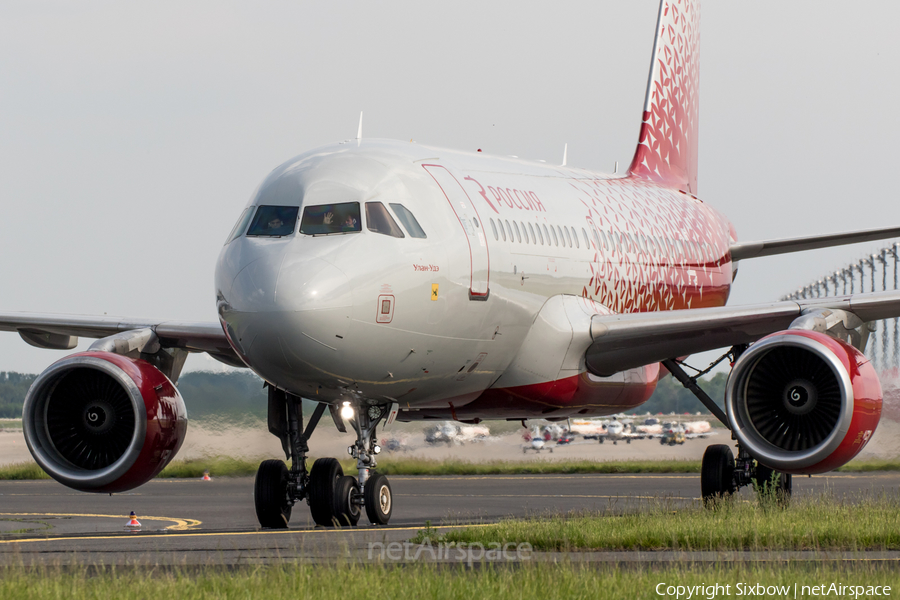 Rossiya - Russian Airlines Airbus A319-111 (VP-BIT) | Photo 323589