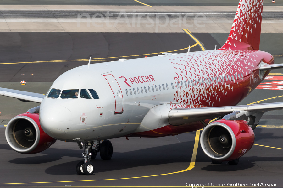 Rossiya - Russian Airlines Airbus A319-115LR (VP-BIV) | Photo 198314