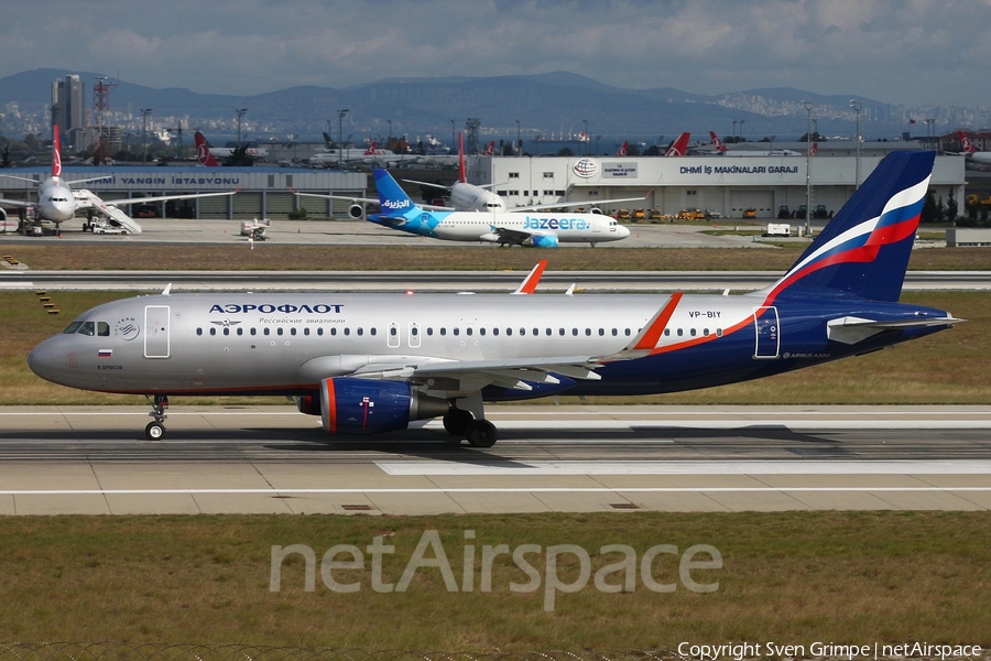 Aeroflot - Russian Airlines Airbus A320-214 (VP-BIY) | Photo 272386