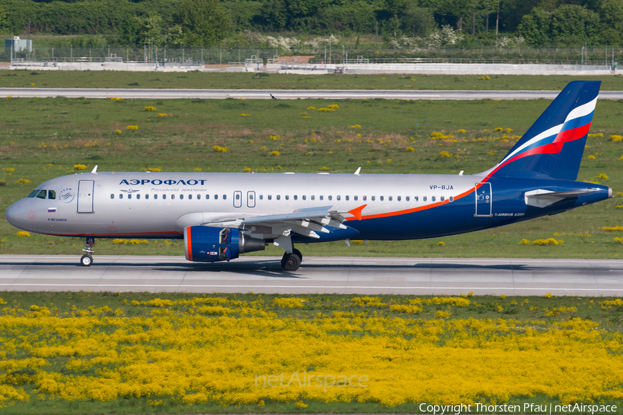 Aeroflot - Russian Airlines Airbus A320-214 (VP-BJA) | Photo 75974