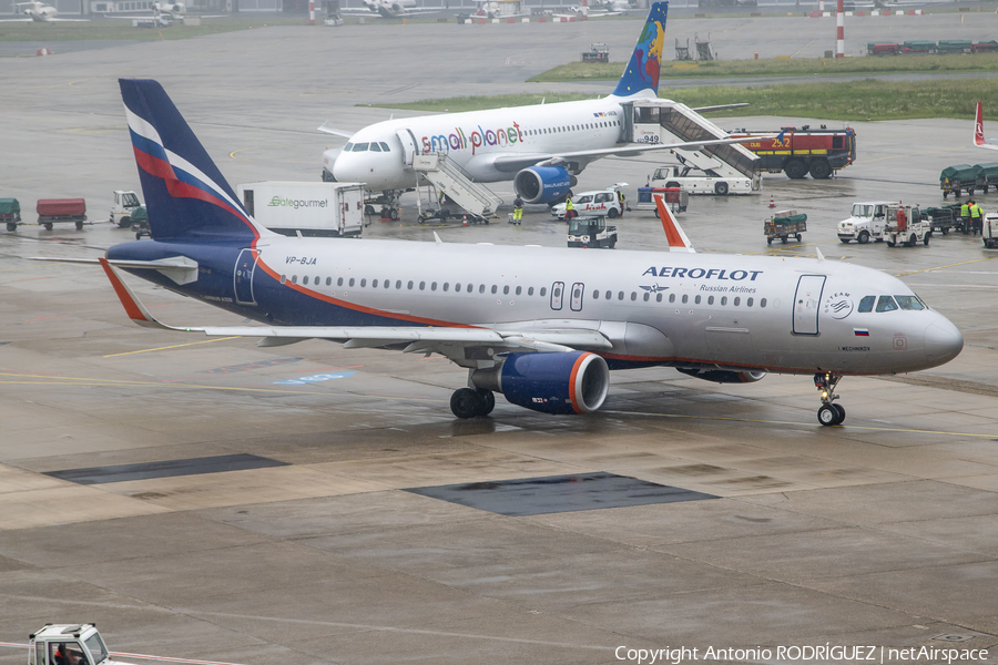 Aeroflot - Russian Airlines Airbus A320-214 (VP-BJA) | Photo 379195