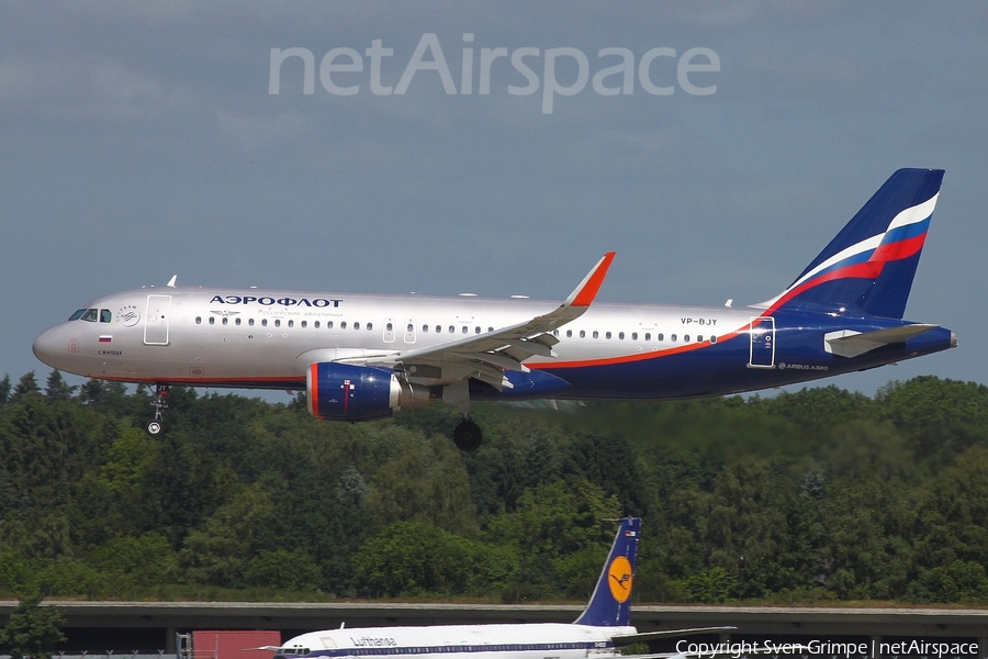 Aeroflot - Russian Airlines Airbus A320-214 (VP-BJY) | Photo 111248