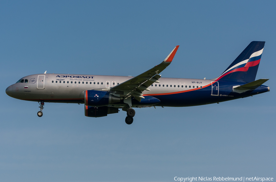 Aeroflot - Russian Airlines Airbus A320-214 (VP-BJY) | Photo 244135