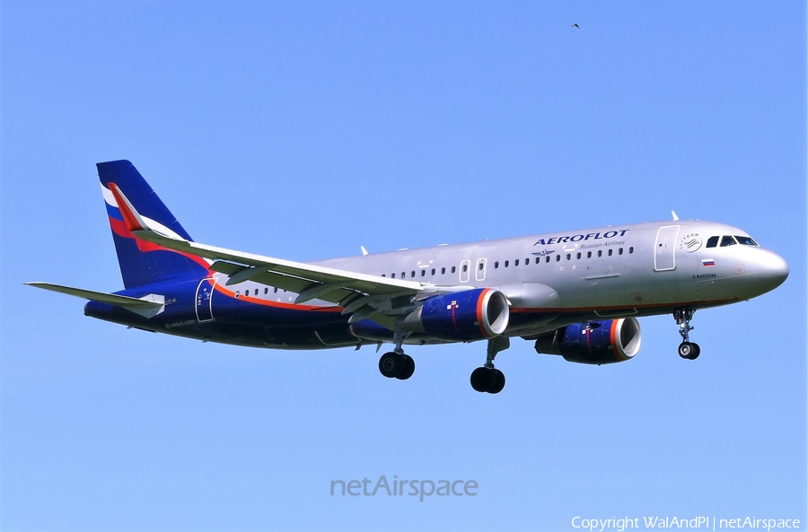 Aeroflot - Russian Airlines Airbus A320-214 (VP-BJY) | Photo 446957