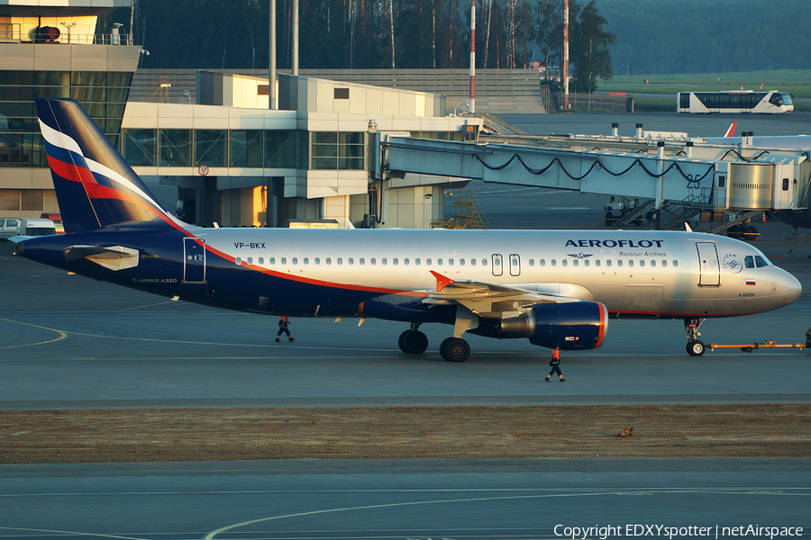 Aeroflot - Russian Airlines Airbus A320-214 (VP-BKX) | Photo 322682