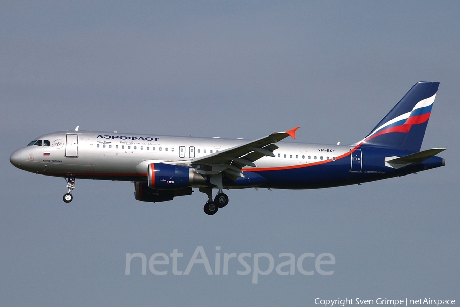 Aeroflot - Russian Airlines Airbus A320-214 (VP-BKY) | Photo 19853