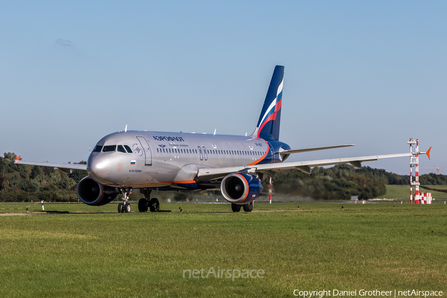 Aeroflot - Russian Airlines Airbus A320-214 (VP-BKY) | Photo 88050