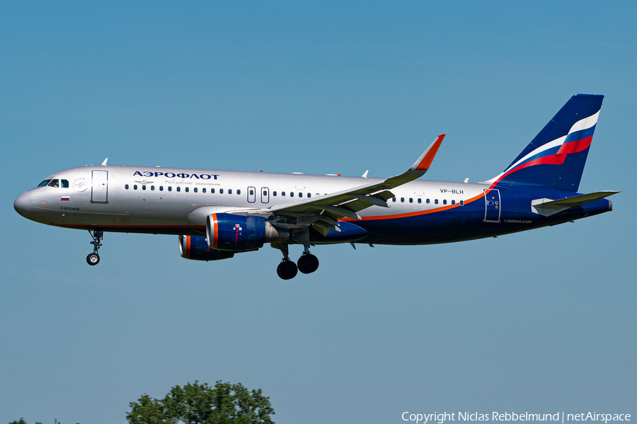 Aeroflot - Russian Airlines Airbus A320-214 (VP-BLH) | Photo 453049