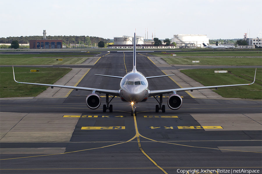 Aeroflot - Russian Airlines Airbus A320-214 (VP-BLP) | Photo 108066