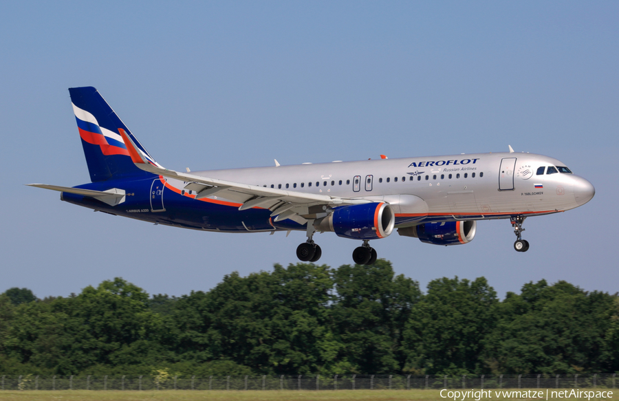 Aeroflot - Russian Airlines Airbus A320-214 (VP-BLR) | Photo 245162