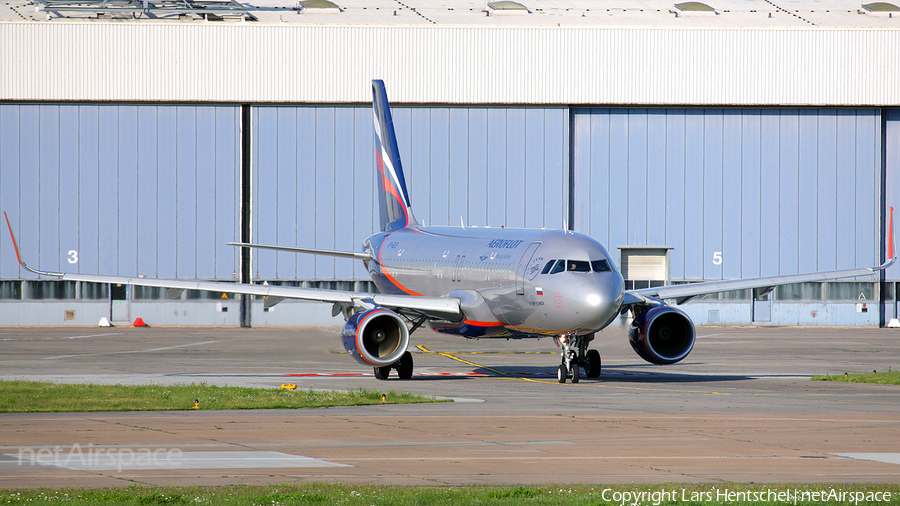 Aeroflot - Russian Airlines Airbus A320-214 (VP-BLR) | Photo 80658