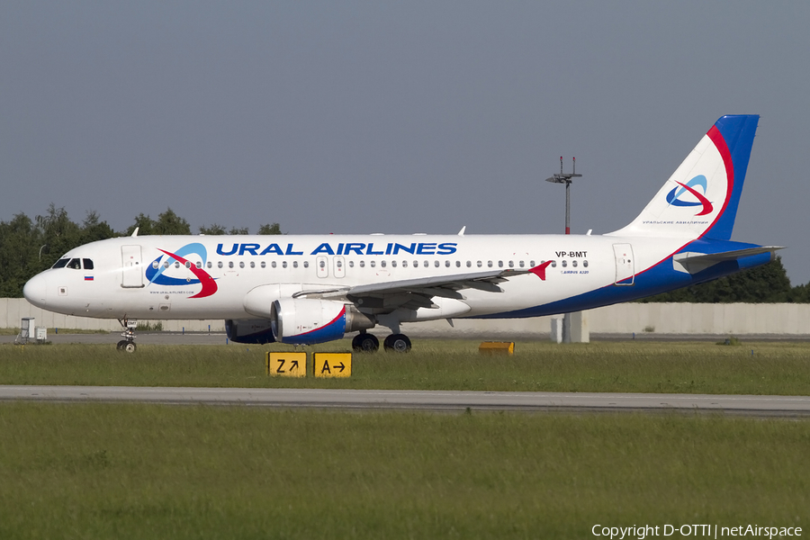 Ural Airlines Airbus A320-214 (VP-BMT) | Photo 439192